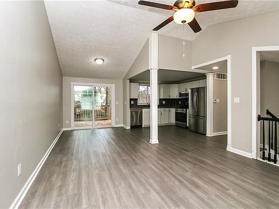 3rd image of 6158 Raintree Bnd