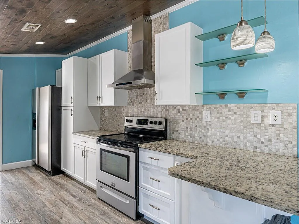 3 bed, 2.0 bath, 1404 sqft, $1,950 — Photo 4