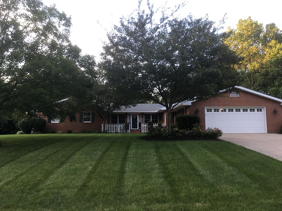 1st image of 1795 Parker Dr