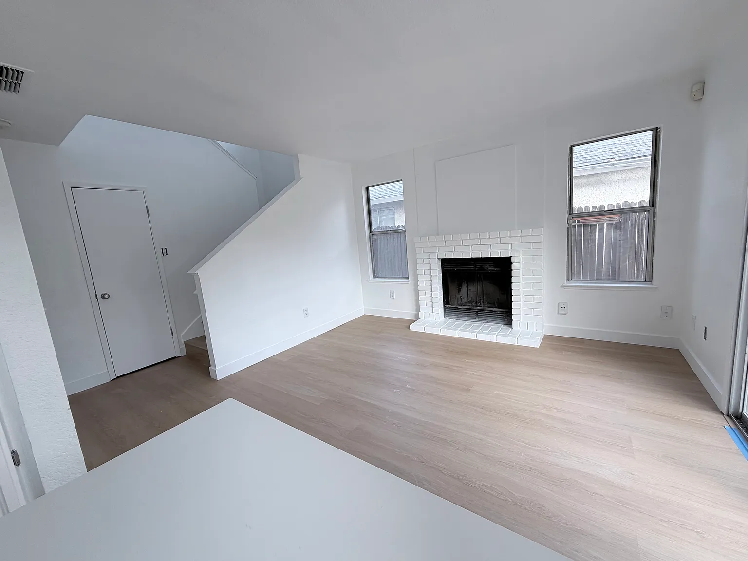 3 bed, 2.5 bath, 1512 sqft, $2,600 — Photo 2