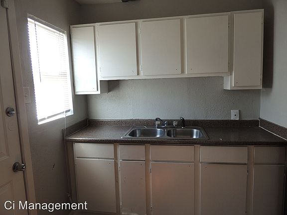 5th image of 4515 E Side Ave APT 8