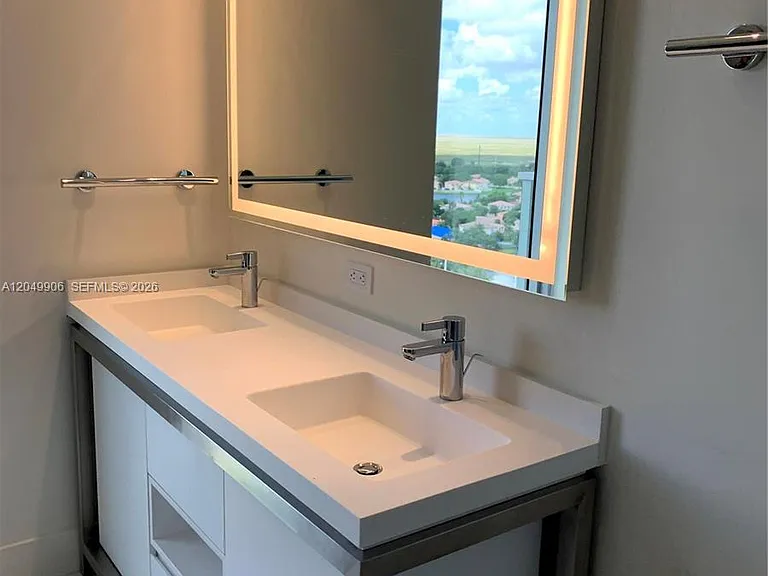 2000 W Metropica Way #1603 — Photo 14