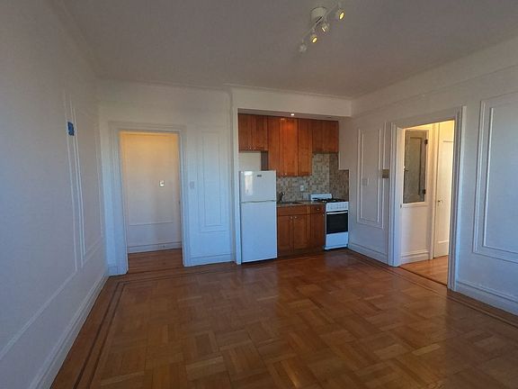 4th image of 277 Washington Ave APT 6H
