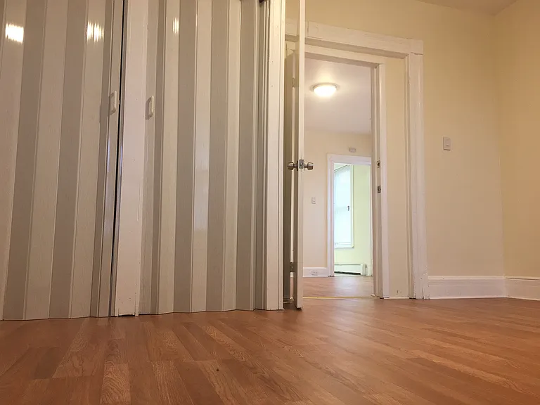 28 Cedar St #1 — Photo 3