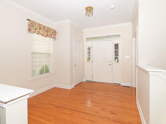 4th image of 49 Shelly St