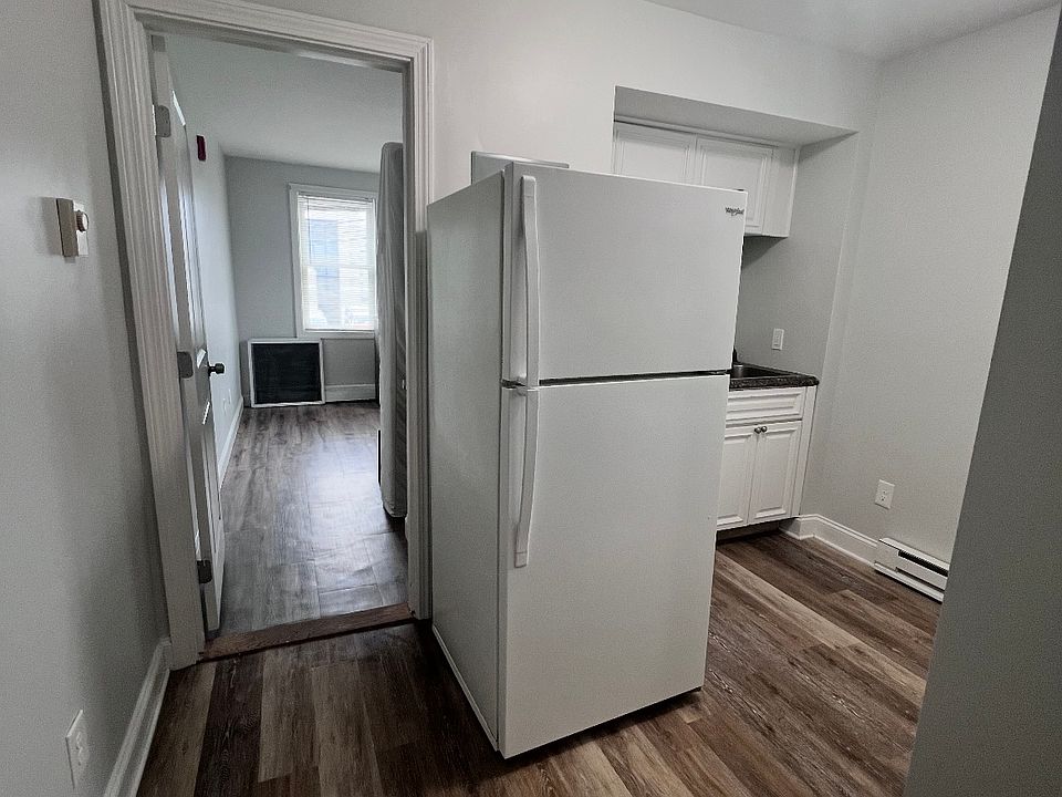 1st image of 590 Charles St APT 4