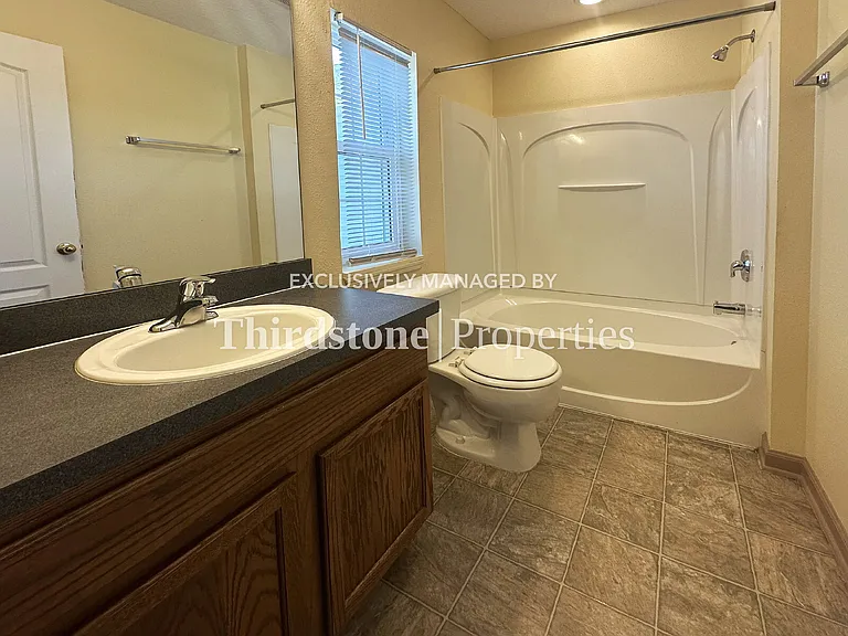1660 Biscayne Bay Cir — Photo 14