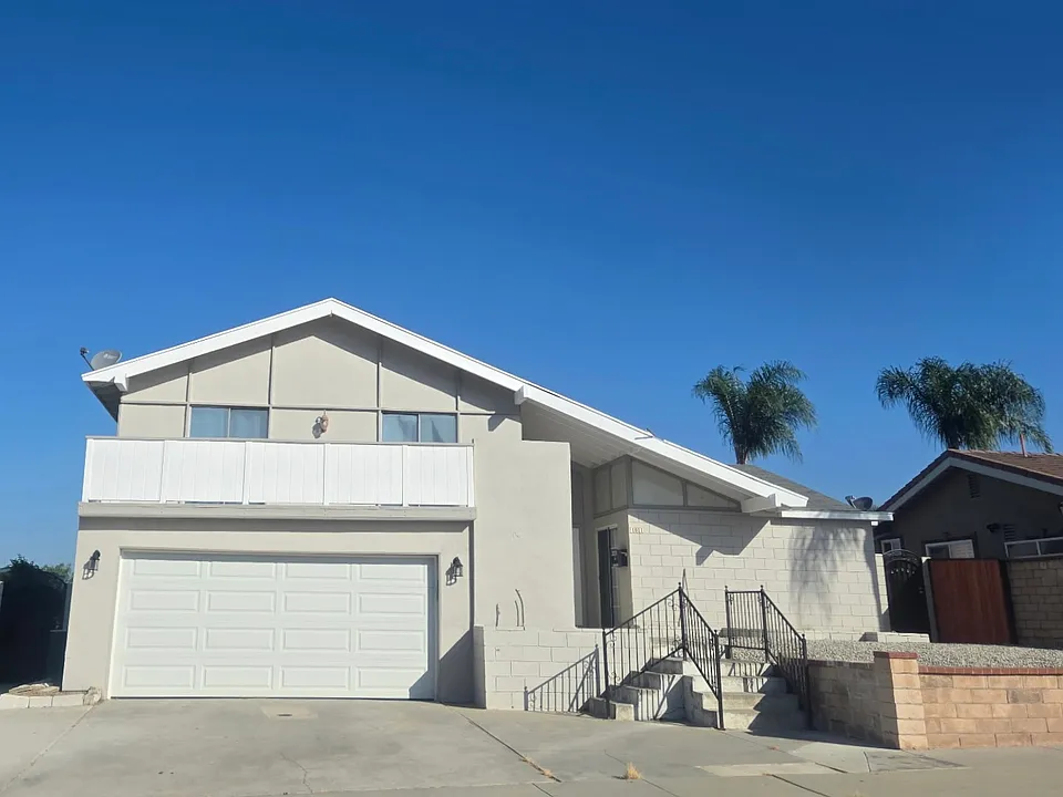 1011 N Del Sol Ln
