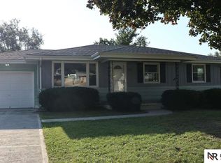 5121 N 53rd St, Omaha, NE 68104