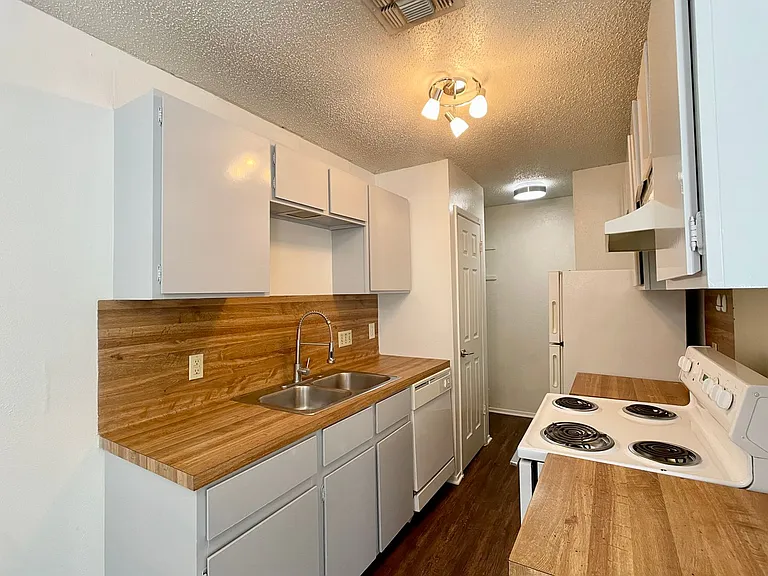 2603 Brickford Cv #A — Photo 8