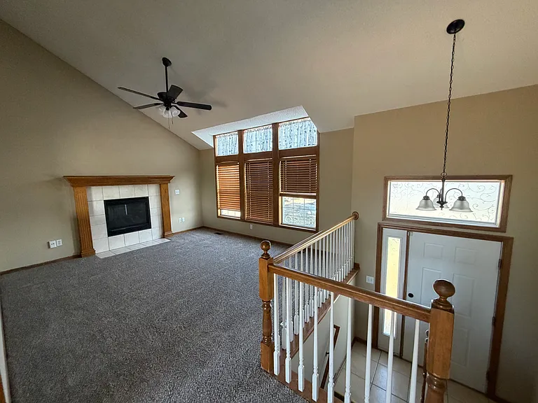 Willow Dr — Photo 4
