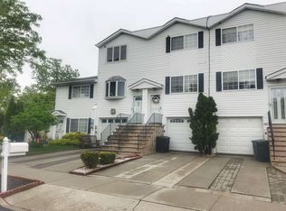 511 Tarrytown Ave, Staten Island, NY 10306