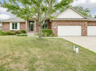 7922 W Meadow Pass Cir, Wichita, KS 67205