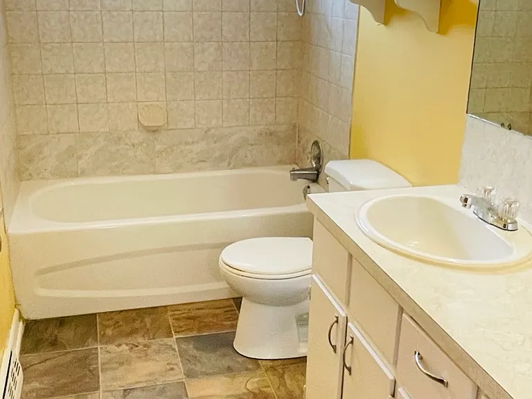 536 Northmount Dr NW — Photo 8