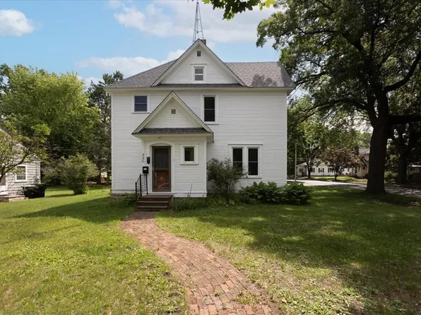 520 12th Street, Menomonie, WI 54751