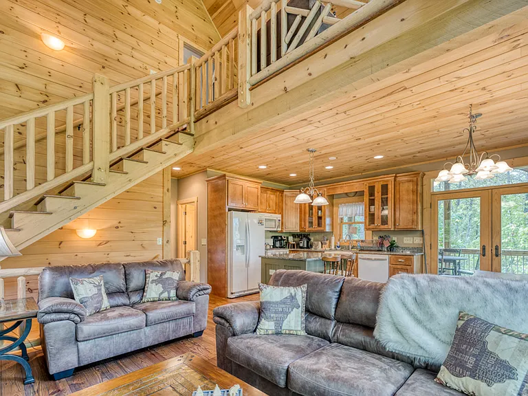 111 Watkins Farm Rd — Photo 8