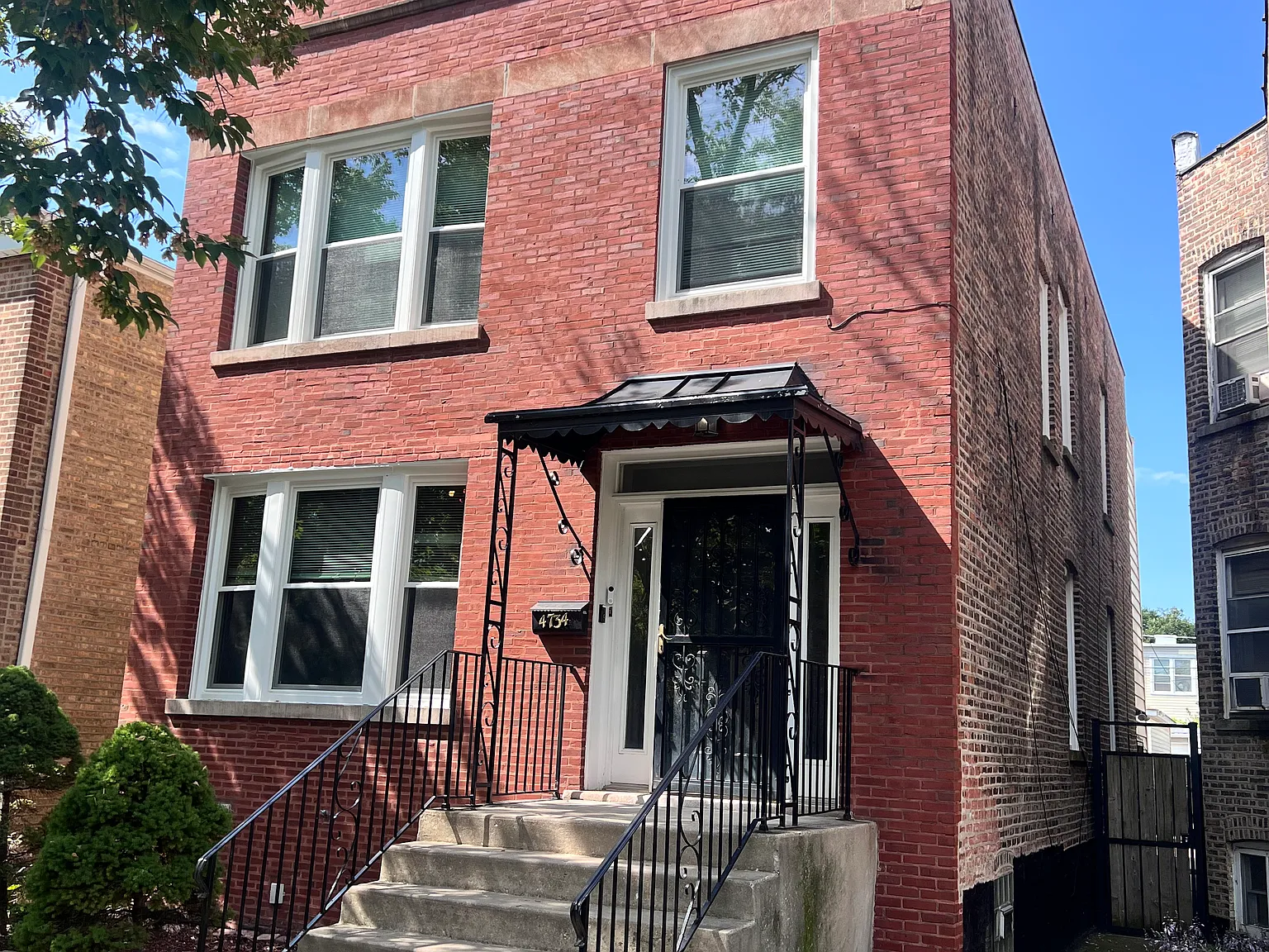 3 bed, 1100 sqft, $2,500 — Photo 1