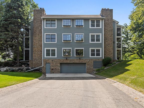 3rd image of 3000 Saint Albans Mill Rd APT 103