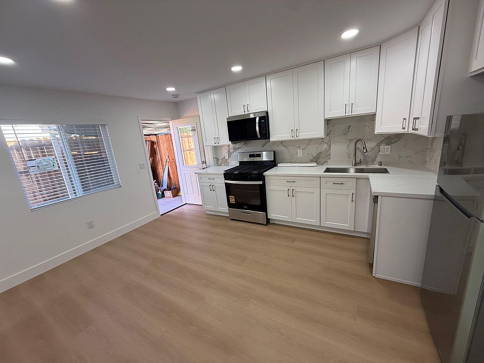 1st image of 1355 Calle Durazno #C