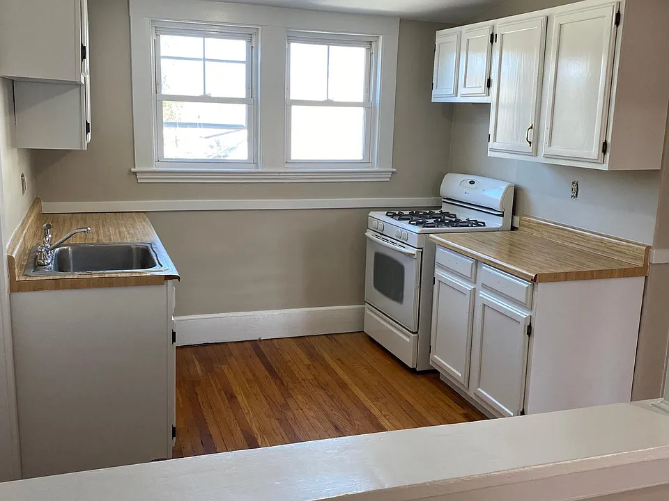 40 Conant St #5