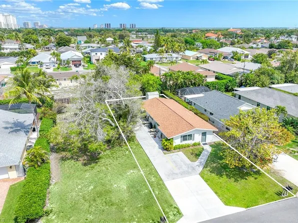 517 108th AVE N, NAPLES, FL 34108