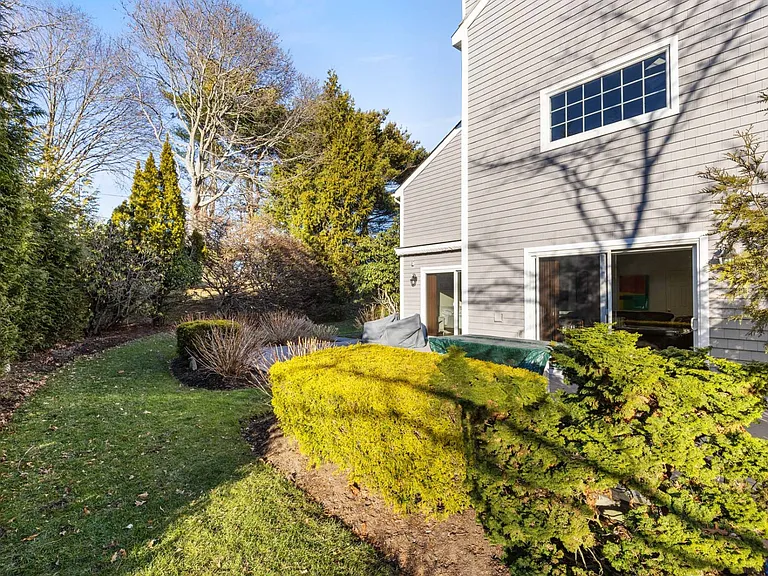20 Hubbard Ln #116 — Photo 21