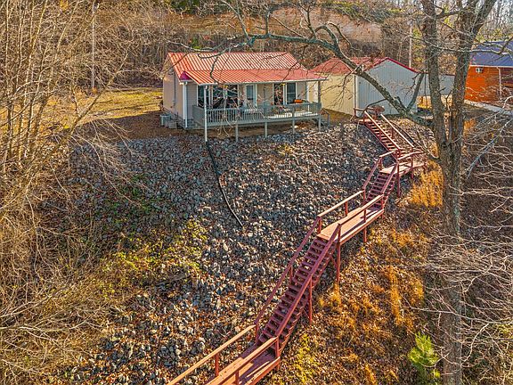 4th image of 359 Riverview Dr