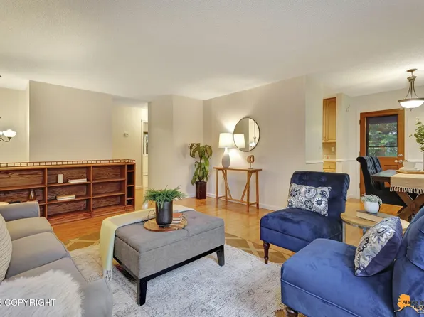1741 Skilak Cir, Anchorage, AK 99504
