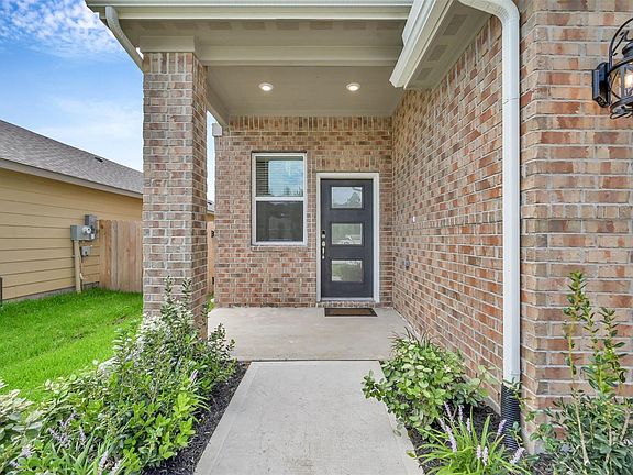 3rd image of 213 Harper Ridge Dr