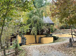 689 Boyd Rd #B, Leicester, NC 28748