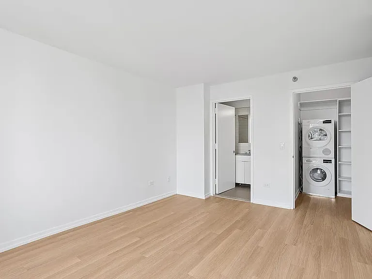 75 W End Ave #R26B — Photo 10