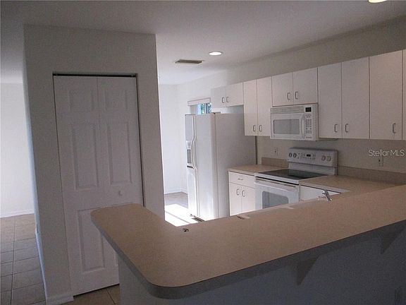 5th image of 9550 Fiddlers Green Cir Unit 208