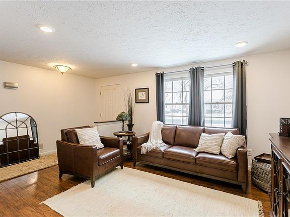 3rd image of 62 Hulburt Ave