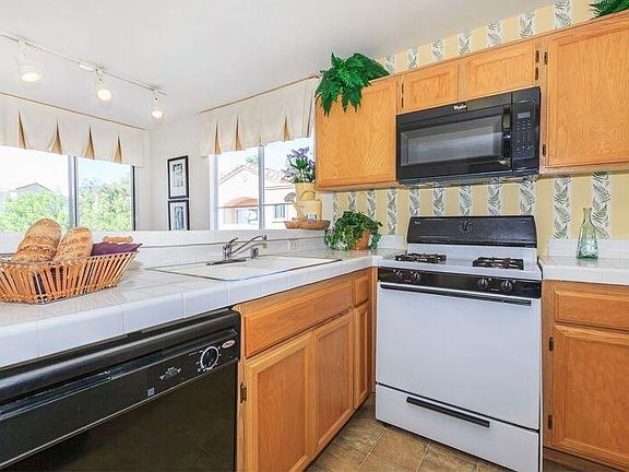 4th image of 18071 Annes Cir Unit 202