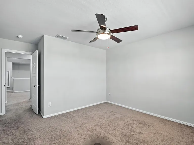 913 Cobalt Dr — Photo 27