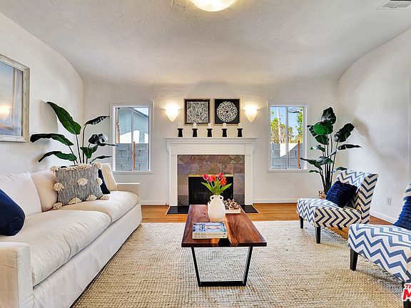 5th image of 10748 Aqua Vista St