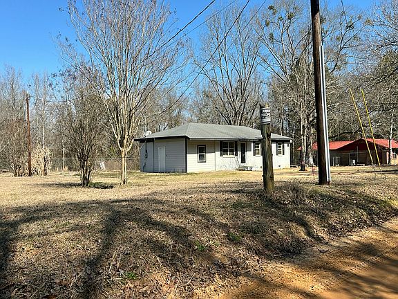 3rd image of 2631 Scott Rd