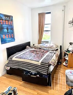 4th image of 161 E 103rd St #3