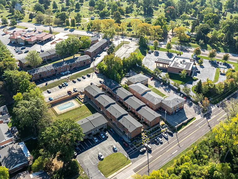 Clydesdale Apartments — Photo 14