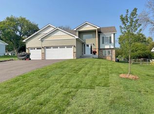 5692 Boone Pl N, Minneapolis, MN 55428