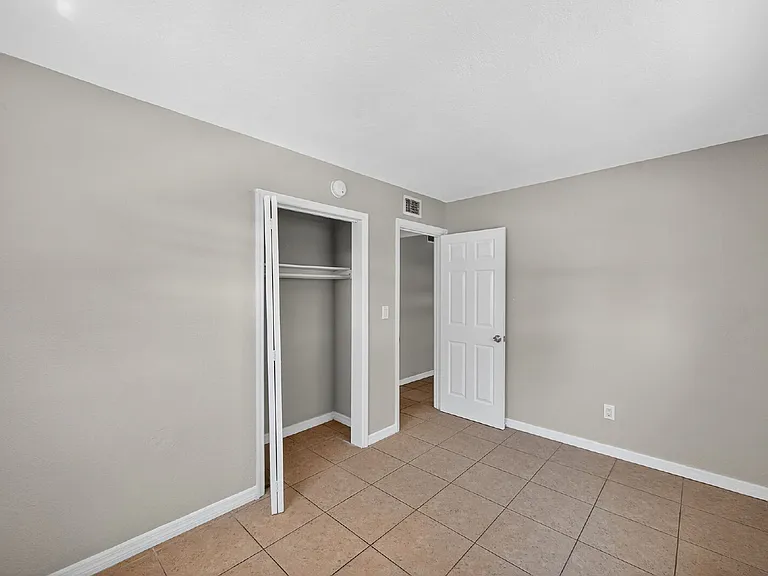 1771 Russell St S #3 — Photo 15