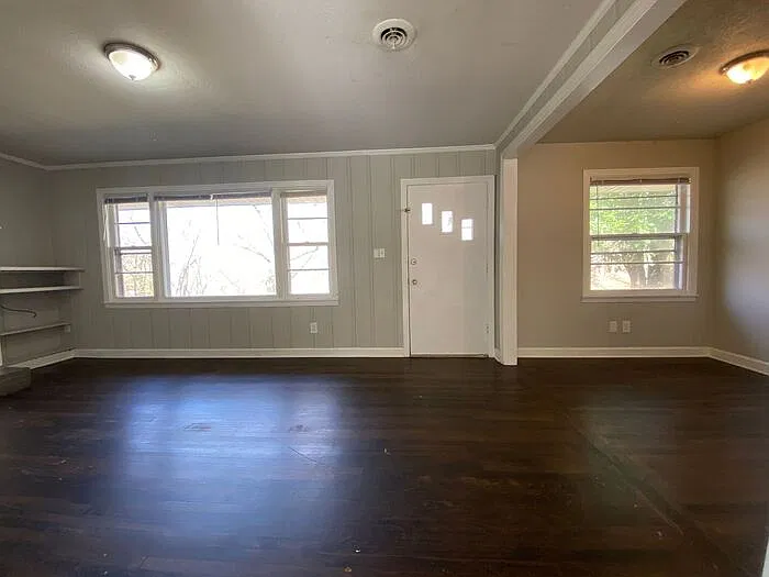 4 bed, 1.5 bath, 1846 sqft, $1,795 — Photo 2