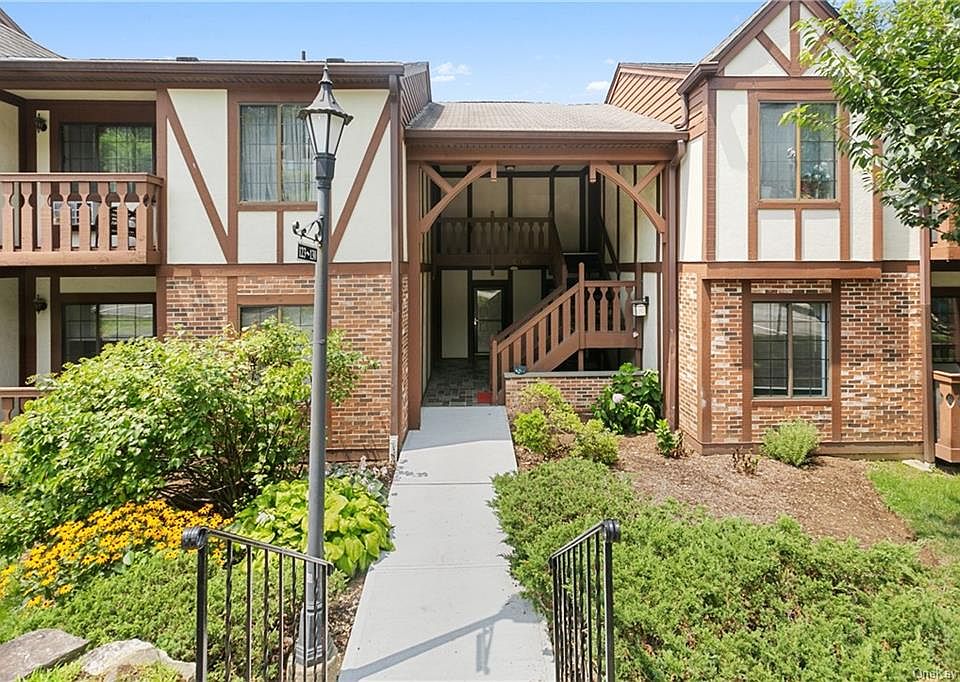 1st image of 124 Foxwood Cir