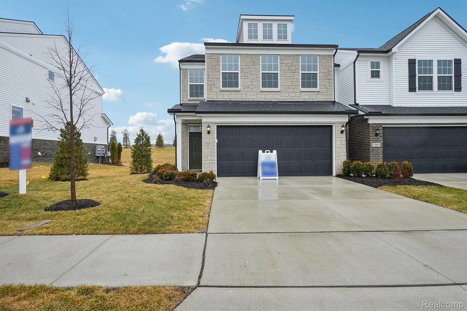 5567 E Spaniel Dr photo 1
