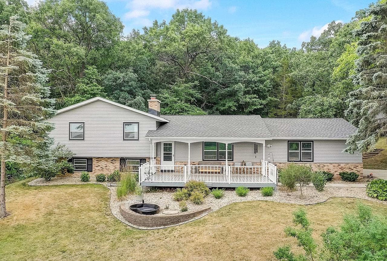 W8425 Kent Road, WI 53955 MLS 1959507 Zillow