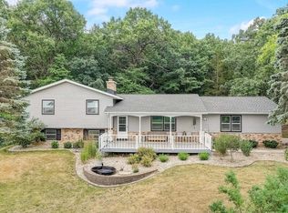 W8425 Kent Rd, Poynette, WI 53955