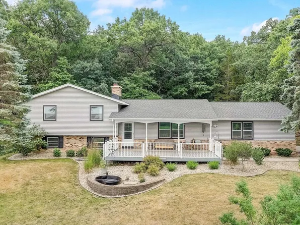 W8425 Kent Road, Poynette, WI 53955