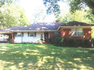 4200 Chickasaw Rd, Memphis, TN 38117