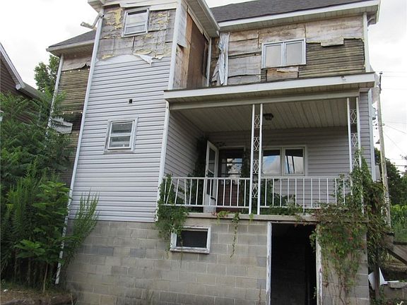 4th image of 414 Main St