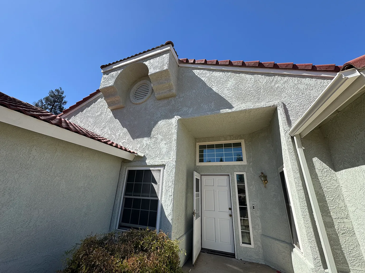 1916 E Richmond Avenue — Photo 2